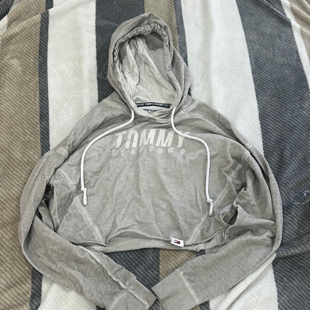 Tommy Hilfiger Light Gray Cropped Hoodie